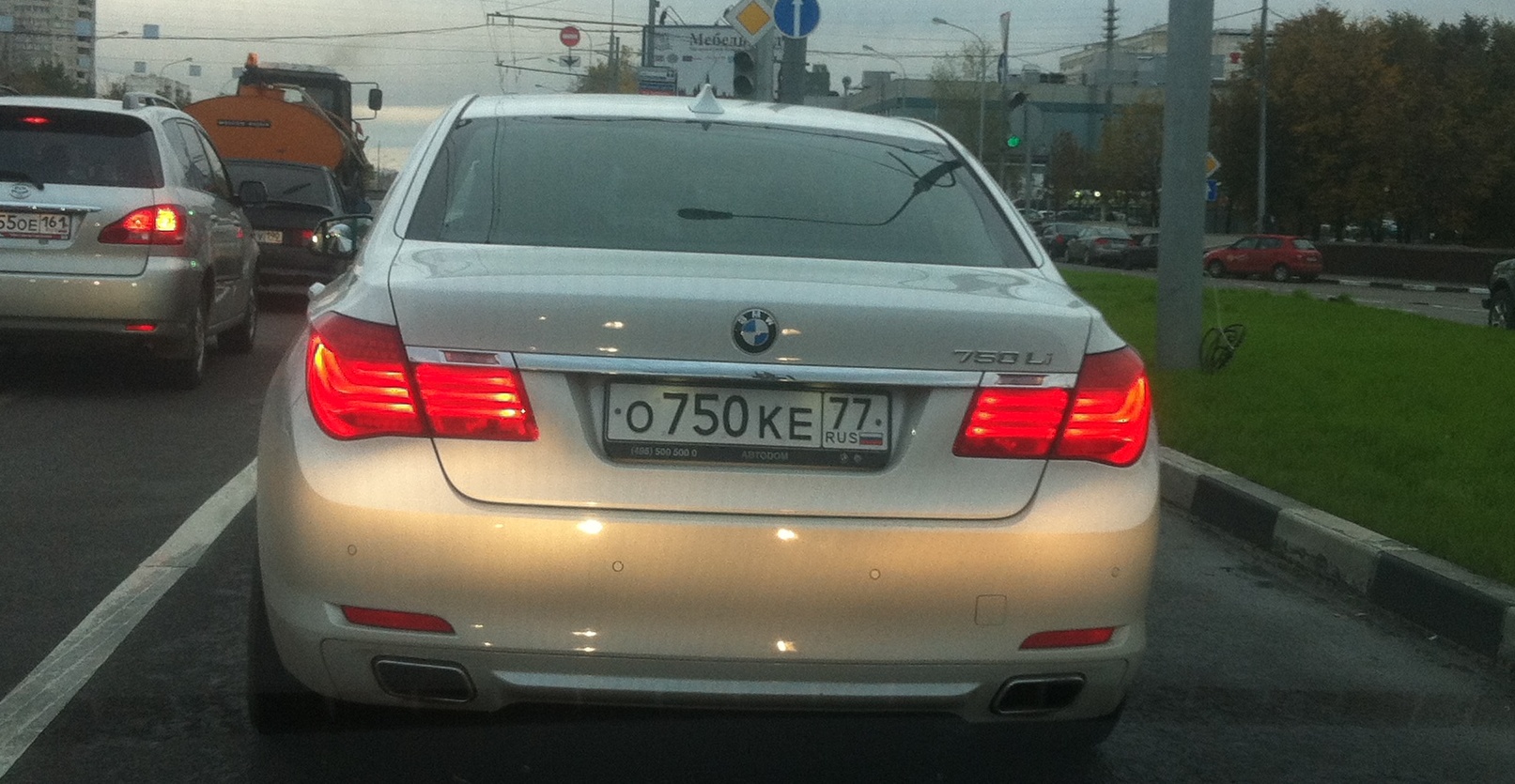 о 750 ке 77, BMW 7 Series 5th gen (F01–F04), 2008–2015