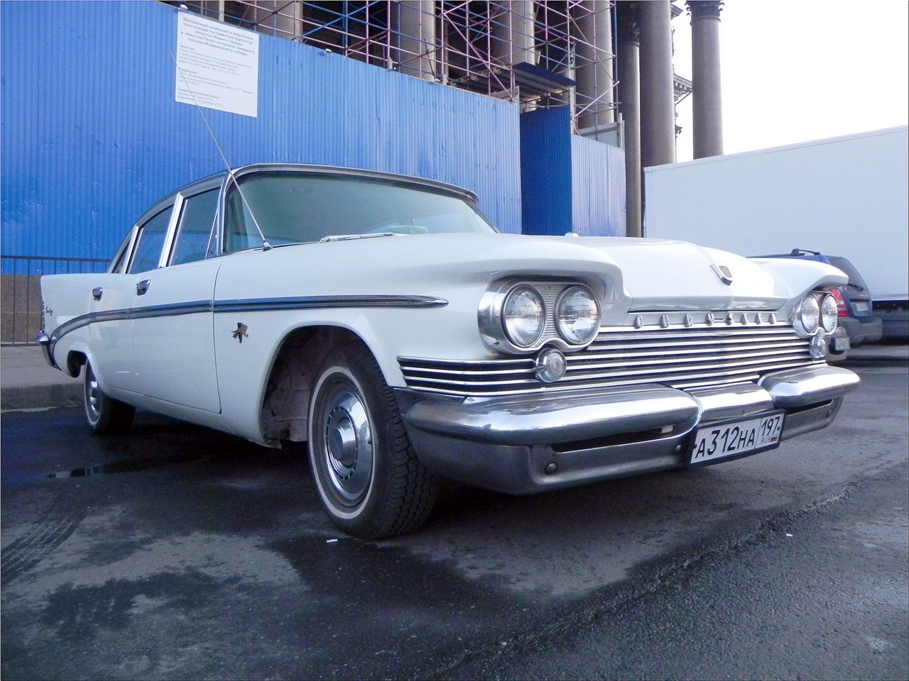 а 312 на 197, Chrysler Saratoga 