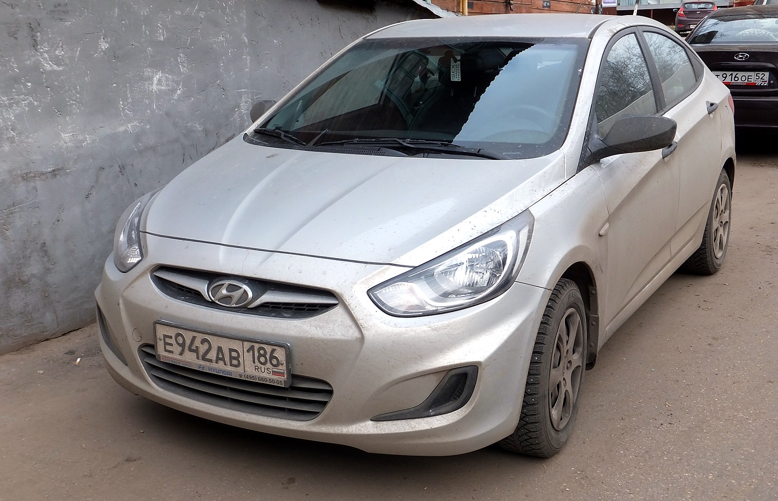 е 942 ав 186, Hyundai Solaris 