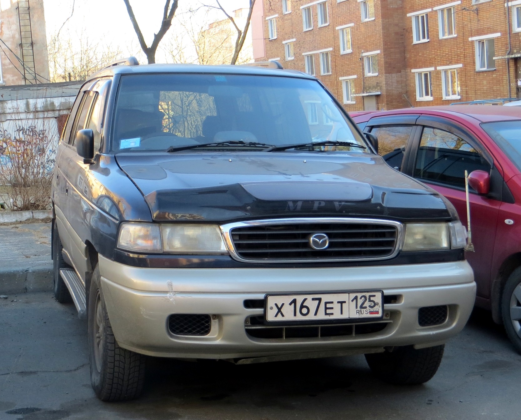 х 167 ет 125, Ẽfini MPV 1st gen (LV), facelift, 1995–1997