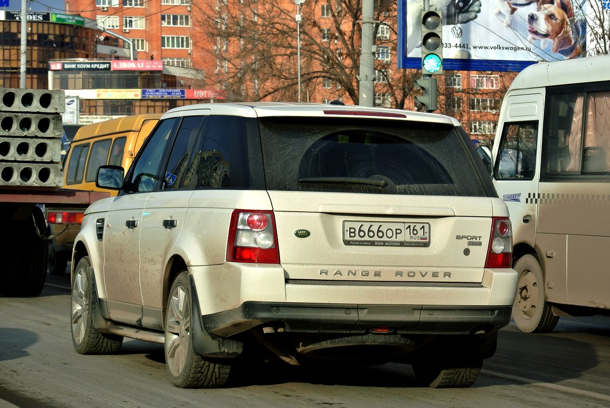 928 регион. Range Rover с666ус 78. Рендж Ровер 666. В666ор161. Черный ленд Ровер 666 номера.