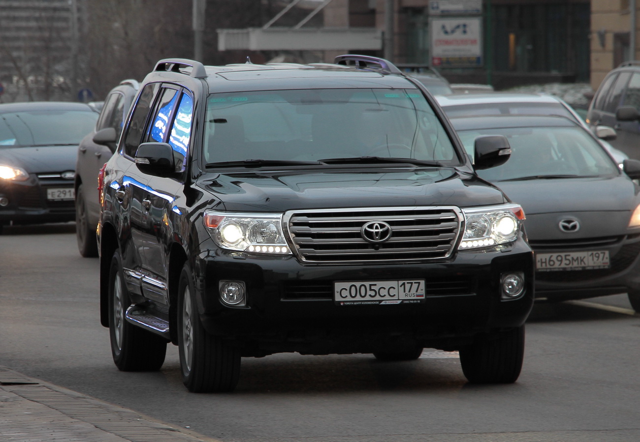 с 005 сс 177, Toyota Land Cruiser 200 (J200), 1st facelift, 2011–2015