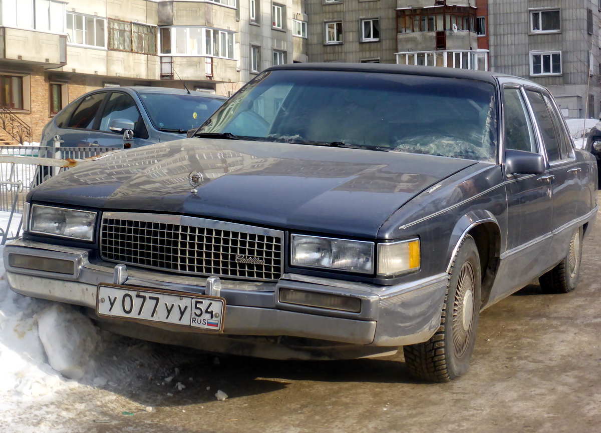 у 077 уу 54, Cadillac Fleetwood 1st gen Sedan (69; C-body), 1984–1992