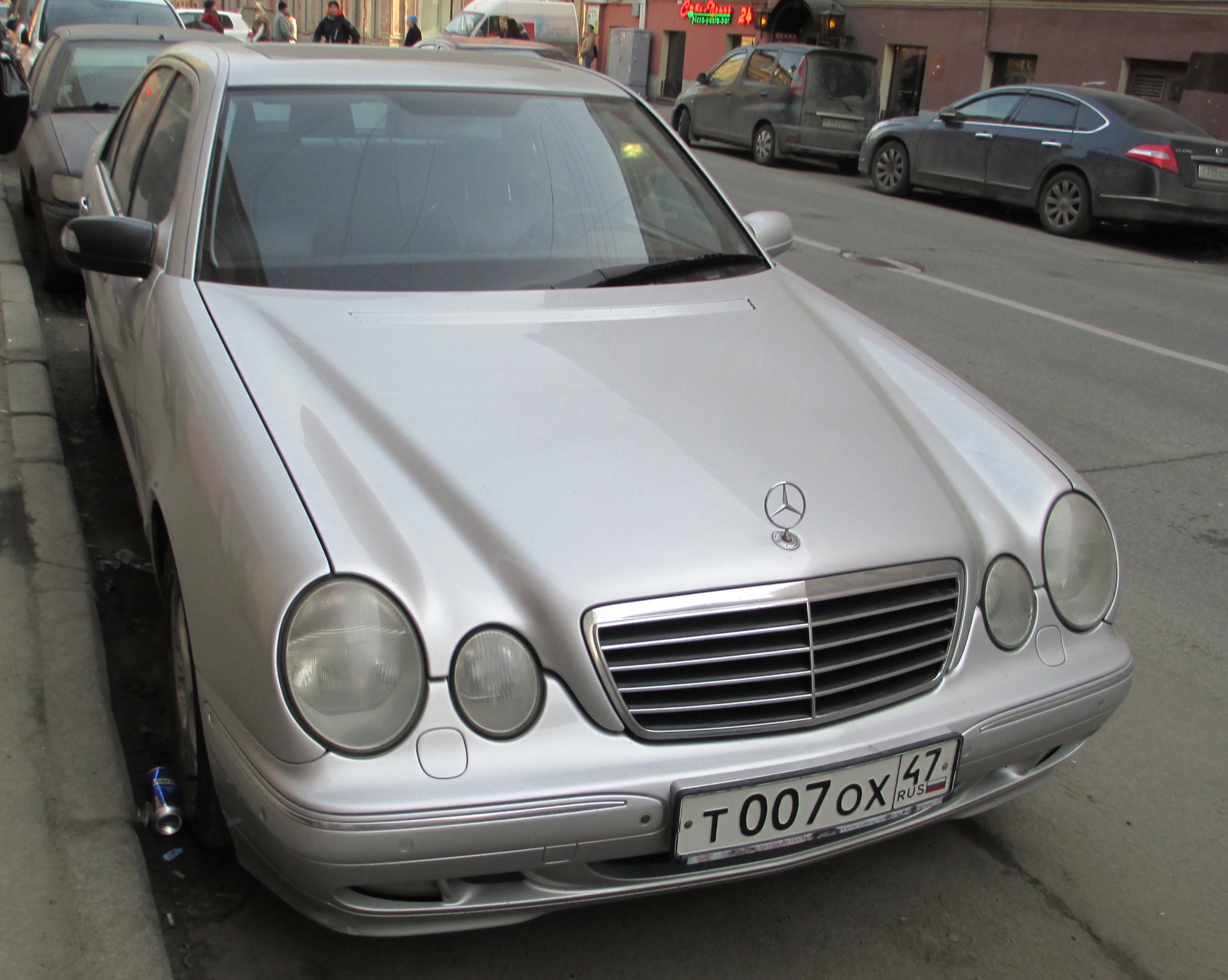 т 007 ох 47, Mercedes-Benz E-Klasse 2nd gen Sedan (W210), 1995­–2002