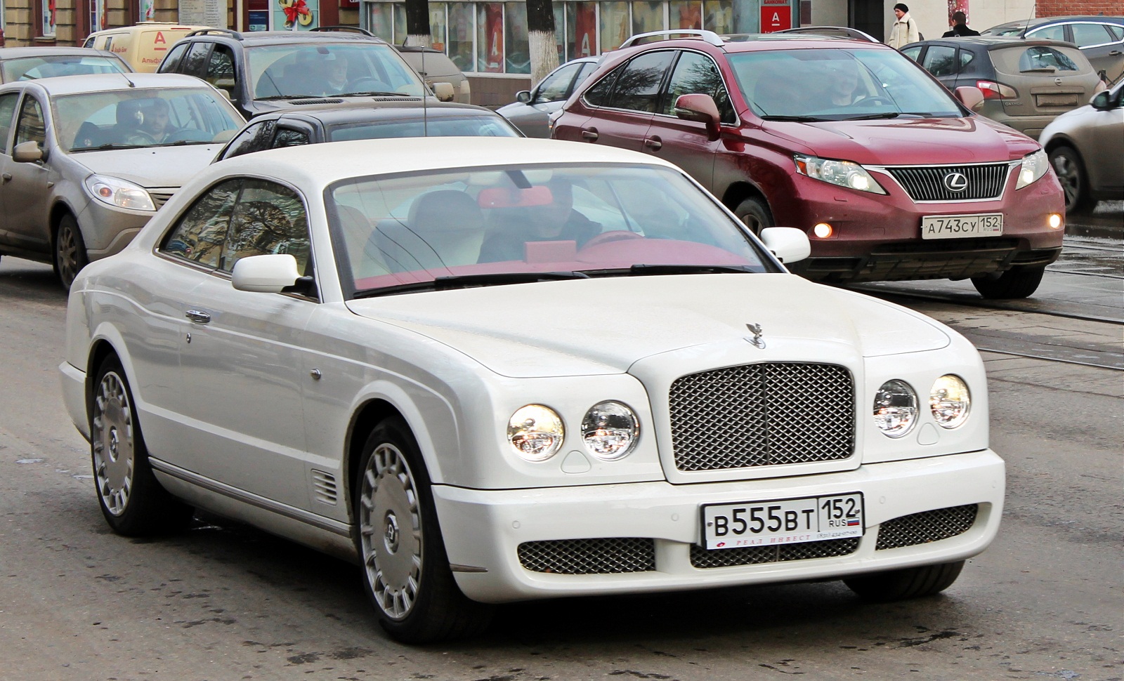 в 555 вт 152, Bentley Brooklands 2nd gen Coupé, 2008–2011
