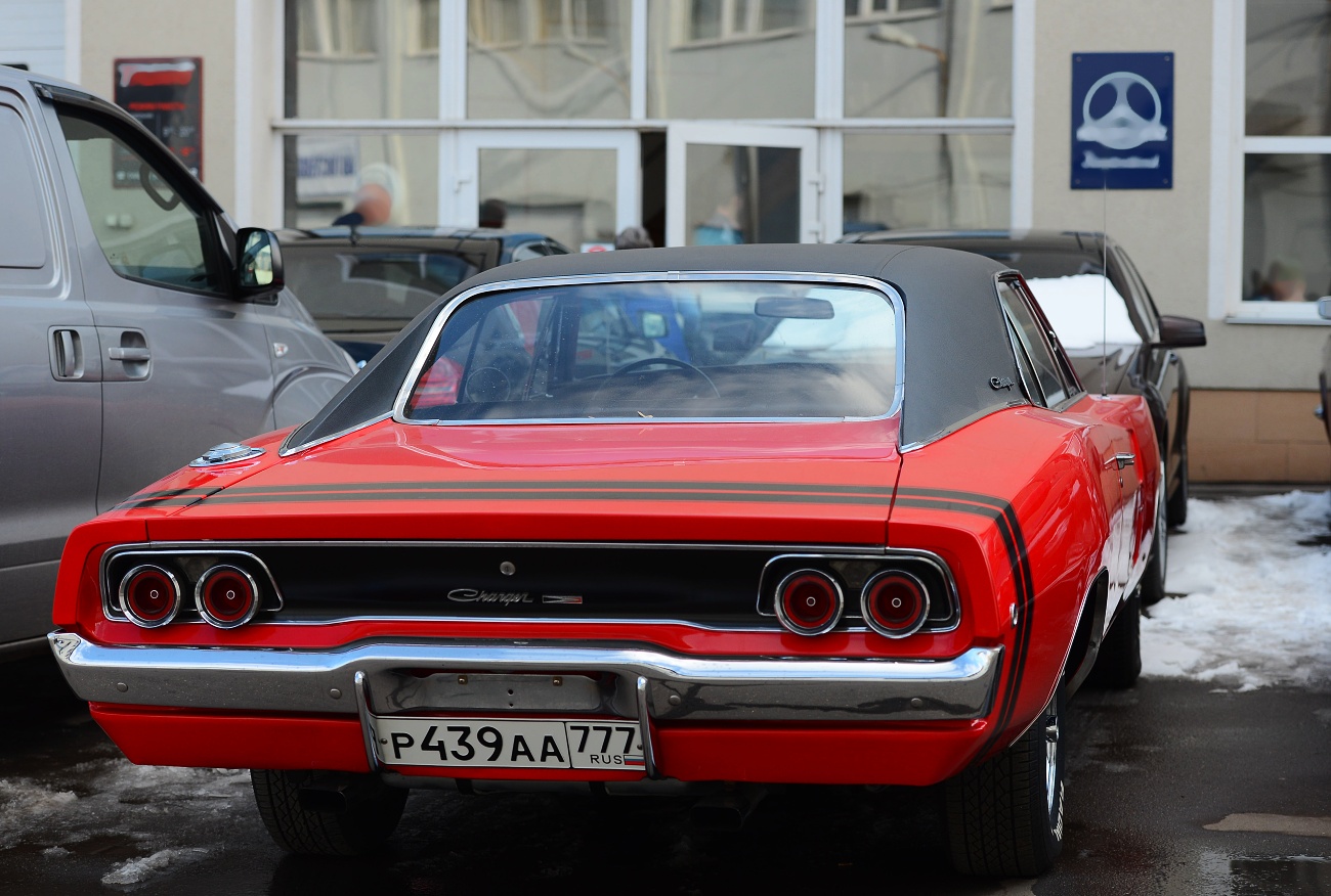 dodge charger в москве