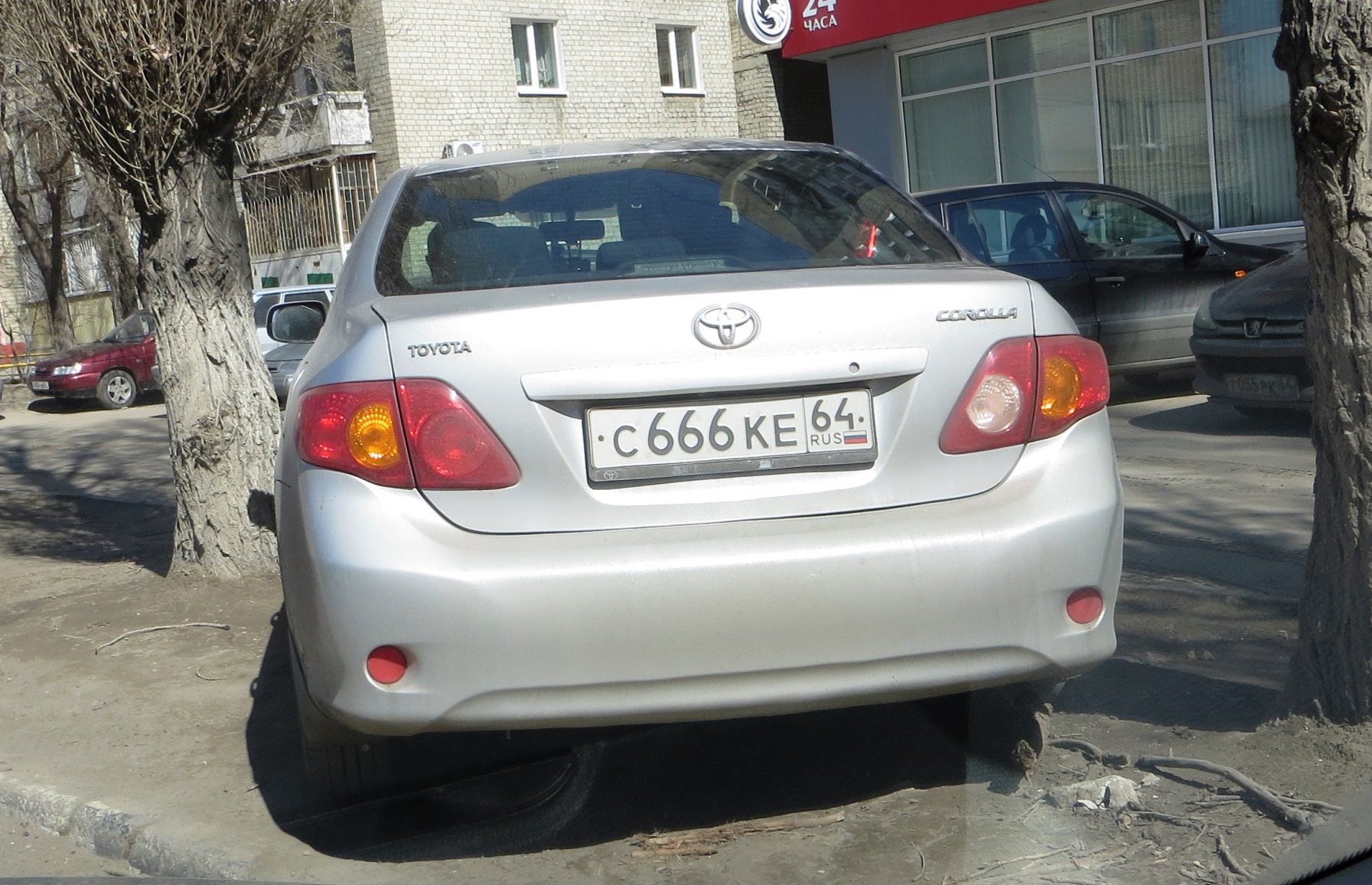 с 666 ке 64, Toyota Corolla 