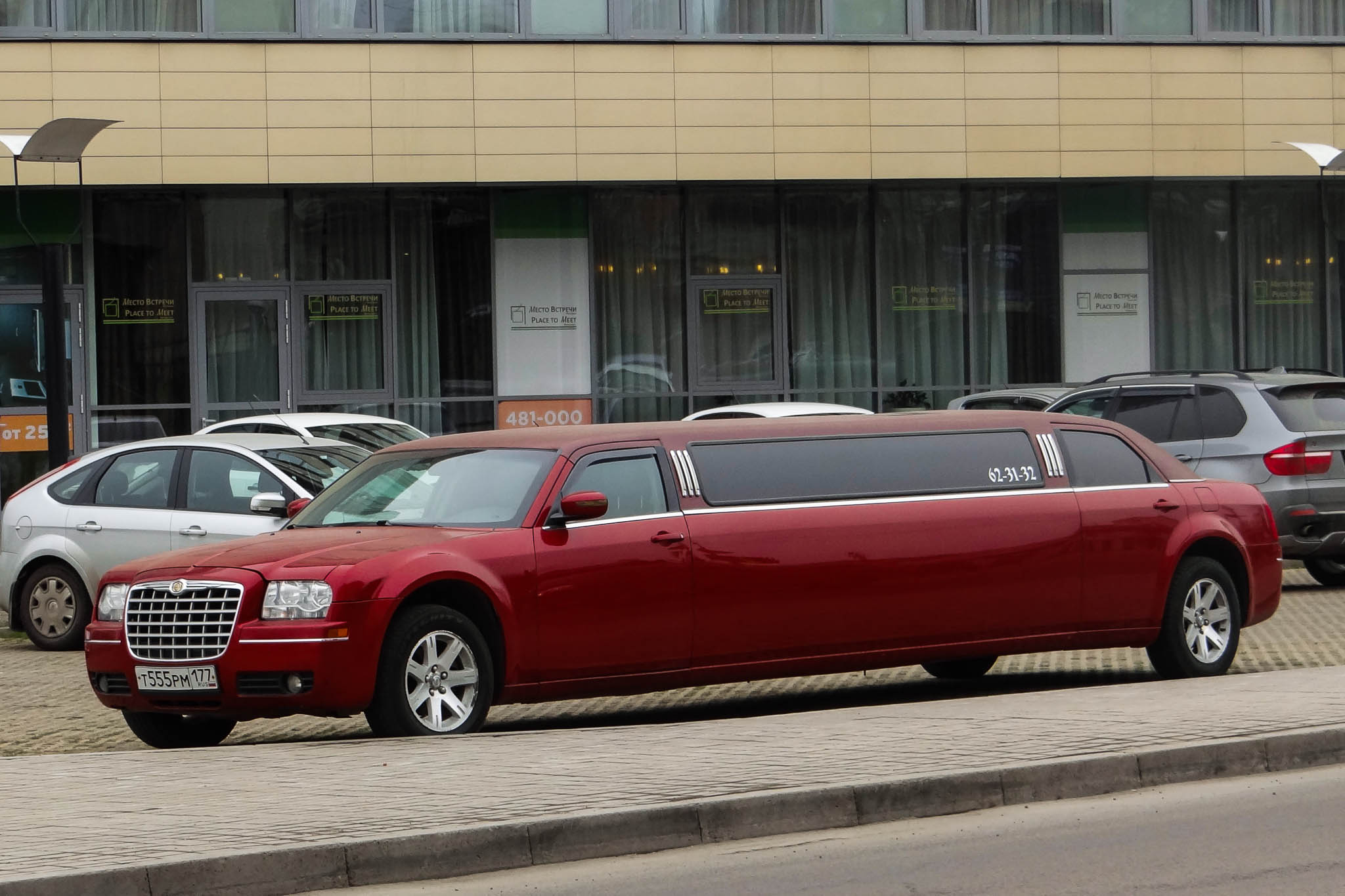 т 555 рм 177, Chrysler 300/300C 1st gen Sedan (LX), 2004–2010