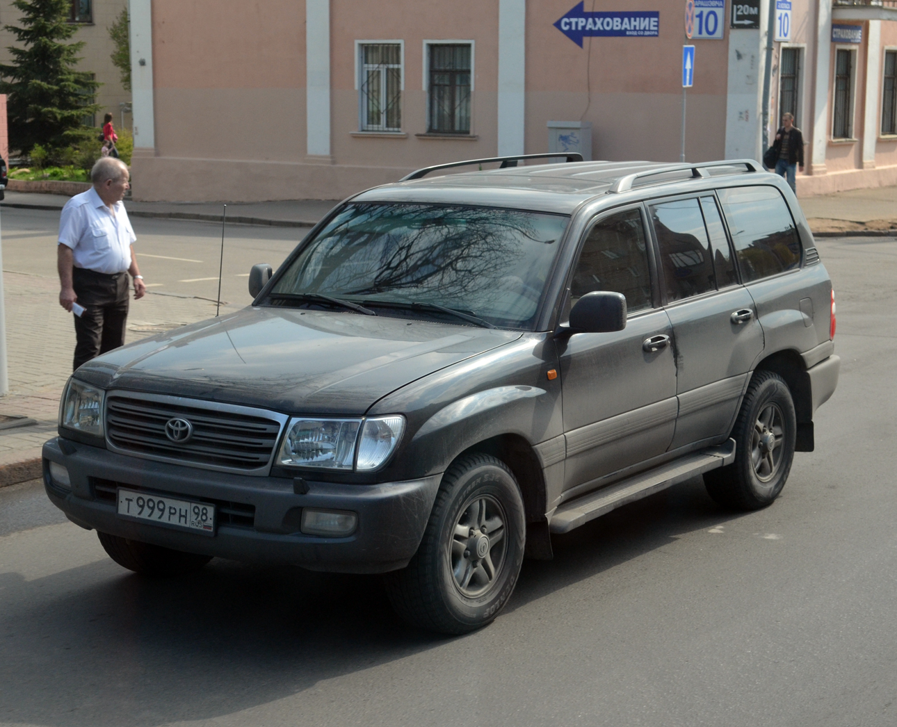 т 999 рн 98, Toyota Land Cruiser 