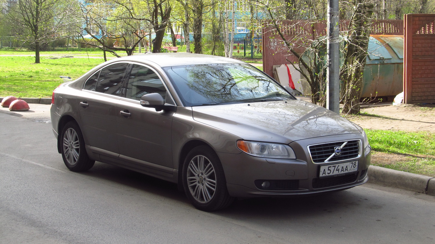 а 574 аа 78, Volvo S80 2nd gen to be resorted