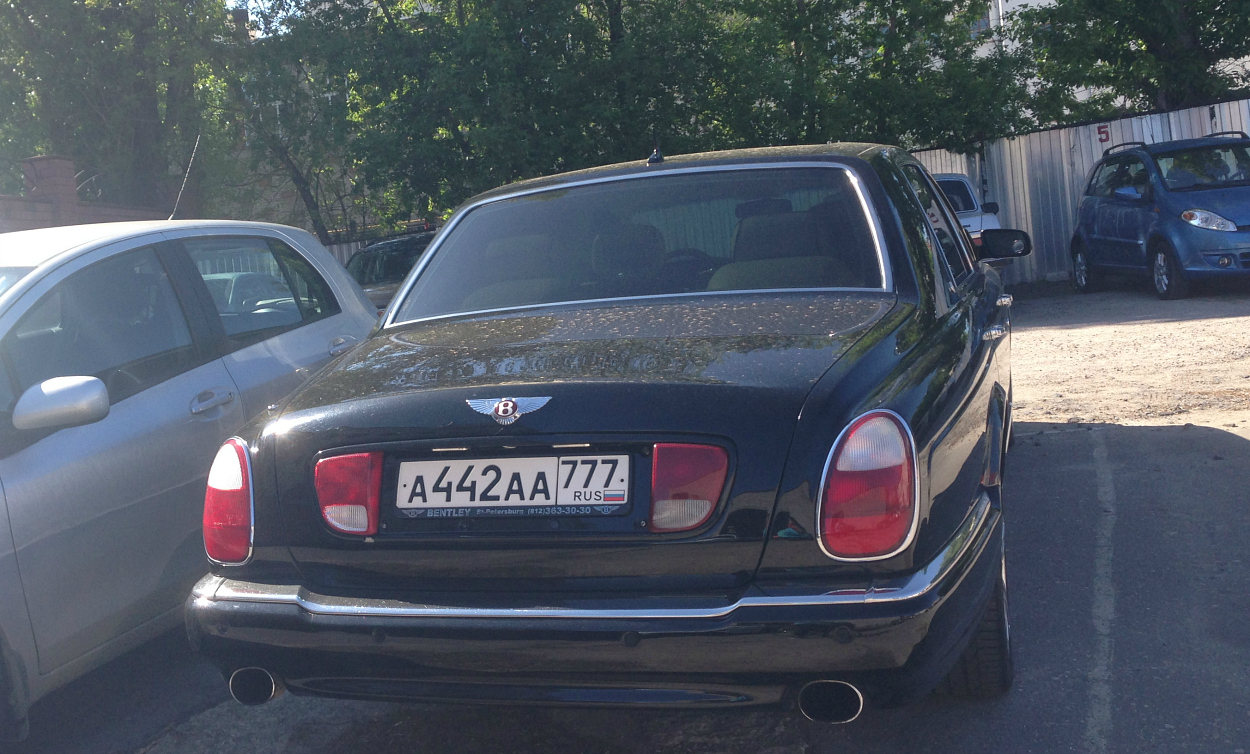 а 442 аа 777, Bentley Arnage 1st gen, facelift, 2005–2010