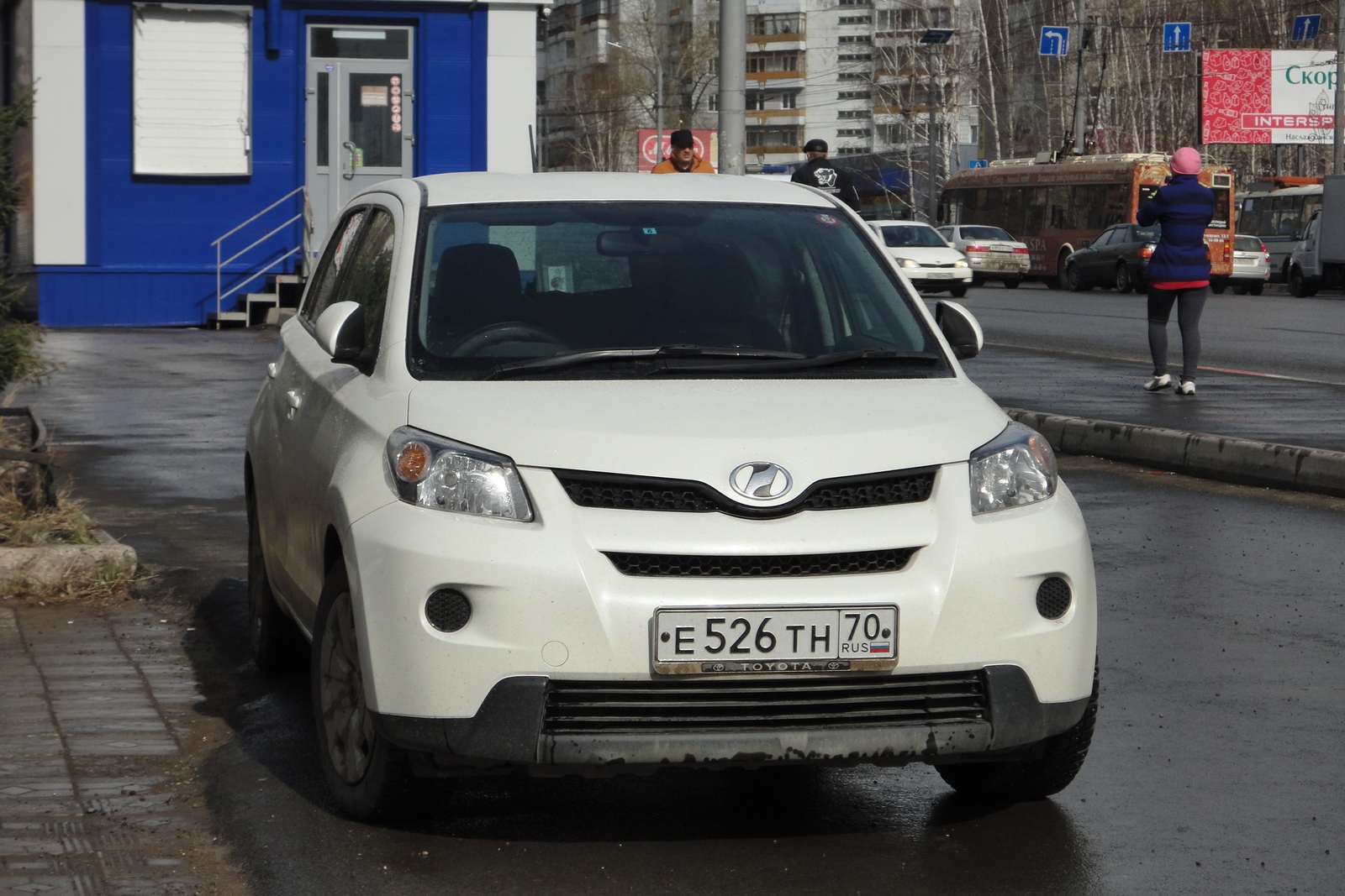 е 526 тн 70, Toyota Ist 2nd gen (XP110), 2007–2016