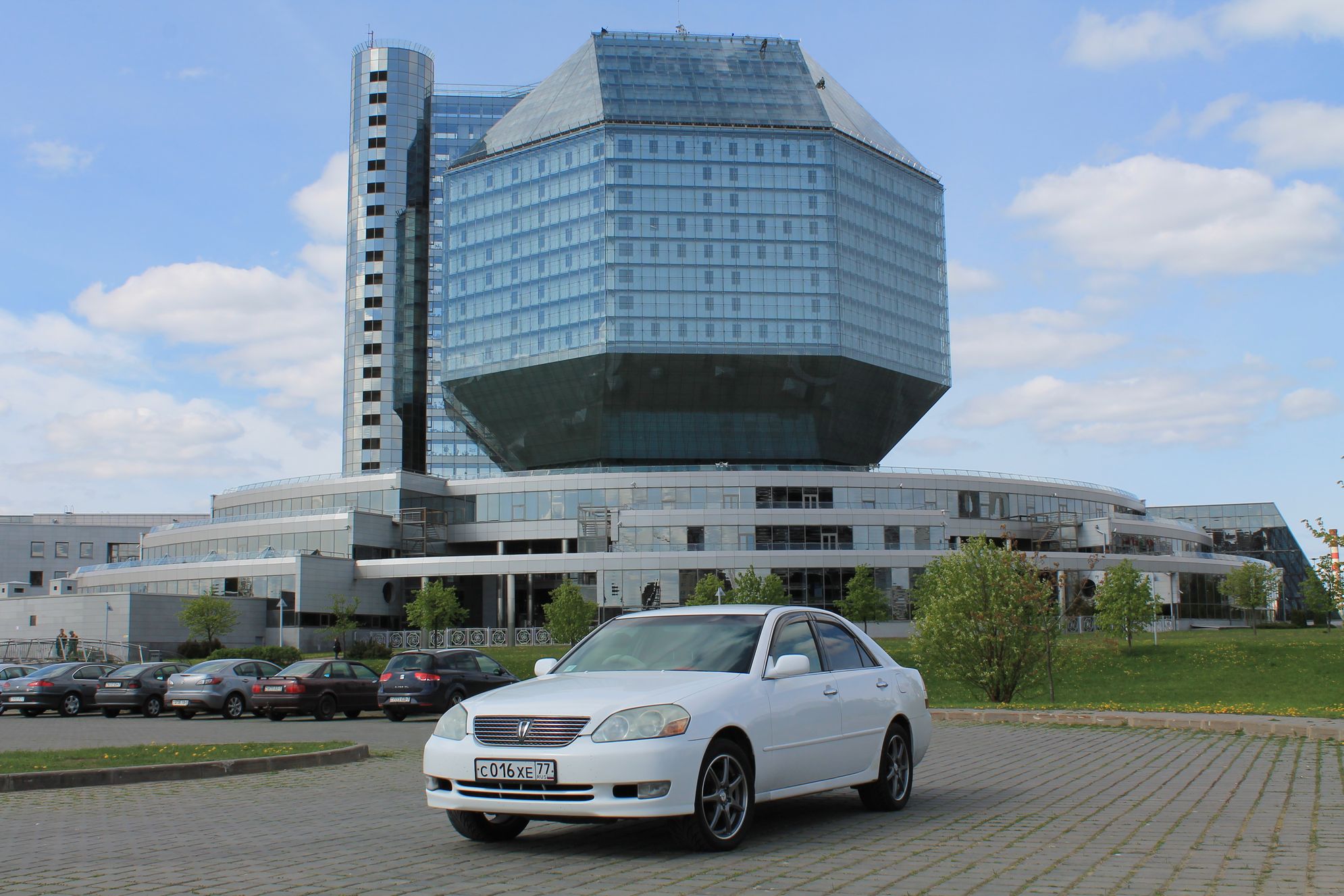 с 016 хе 77, Toyota Mark II 9th gen Sedan (X110), 2000–2004