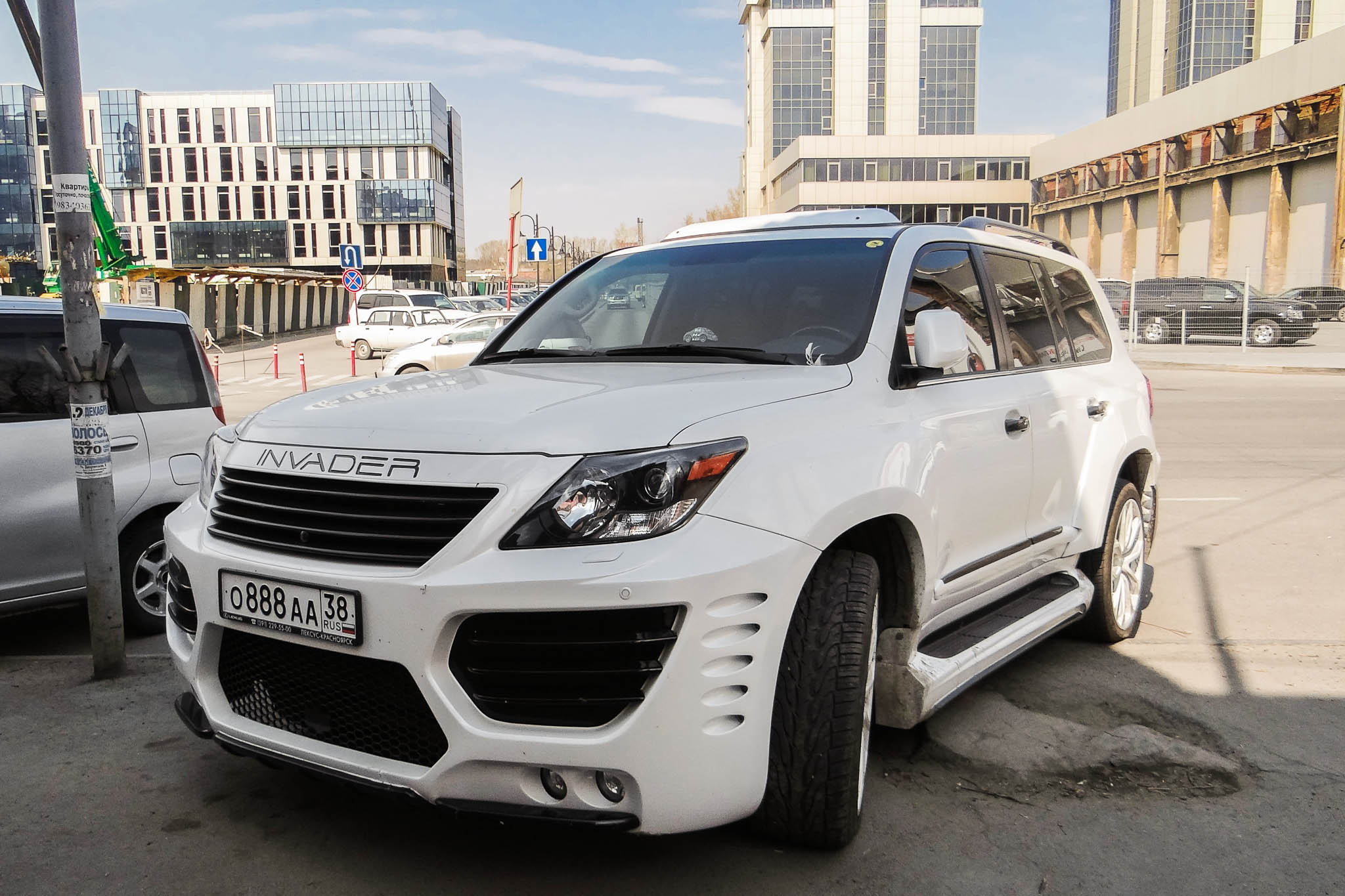 о 888 аа 38, Lexus LX 