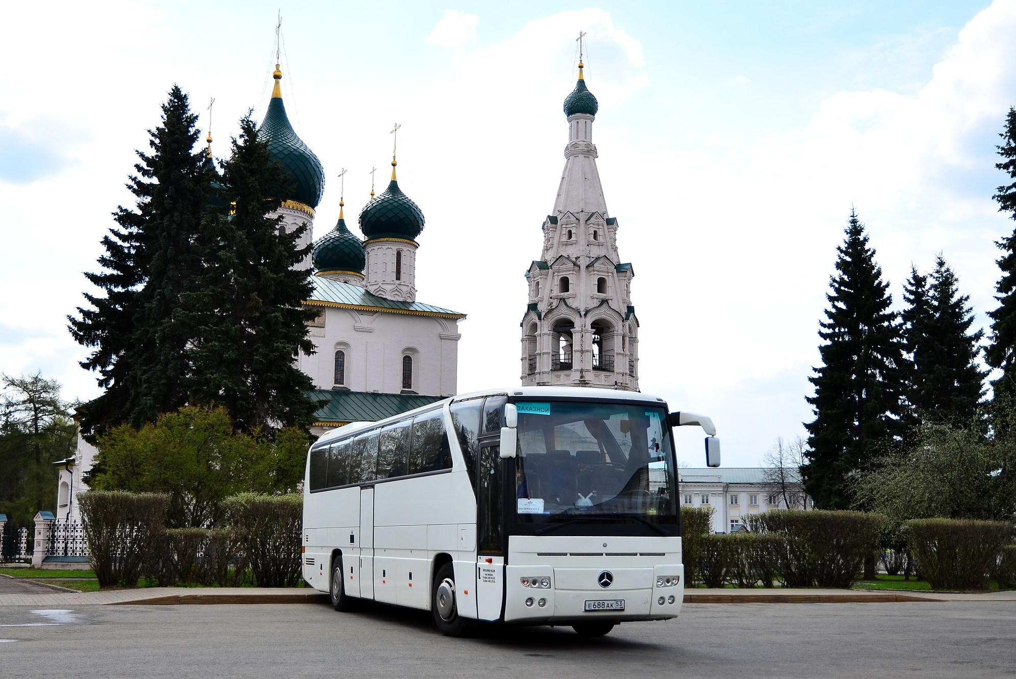 е 688 ак 53, Mercedes-Benz O403 
