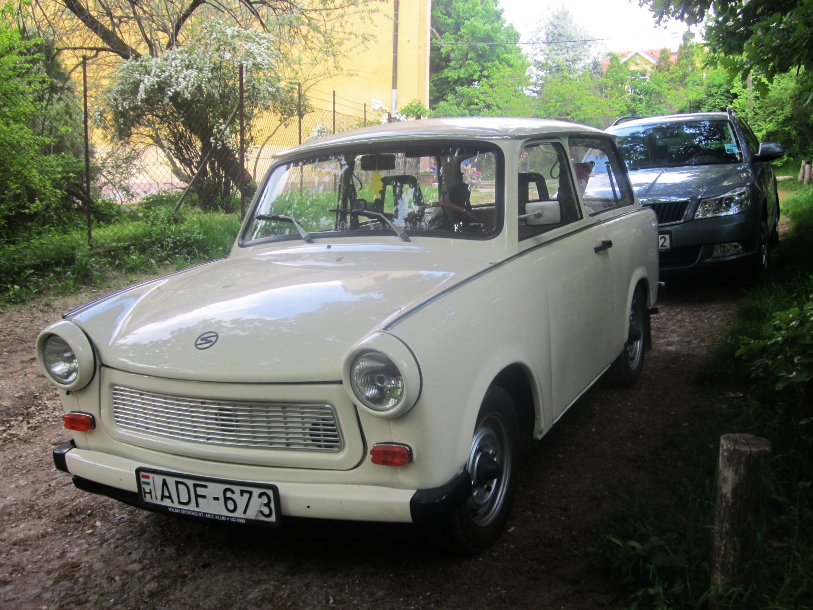 Trabant с человек