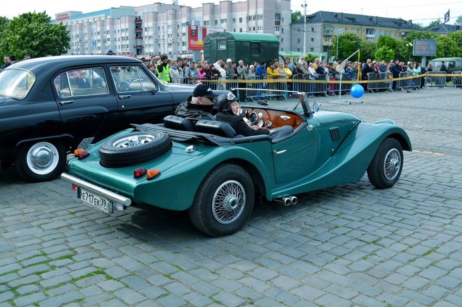 Самодельный автомобиль. Самодельные автомобили. Самодельный ретро автомобиль. Самодельный автомобиль в ретро стиле. Ретро автомобиль на базе.