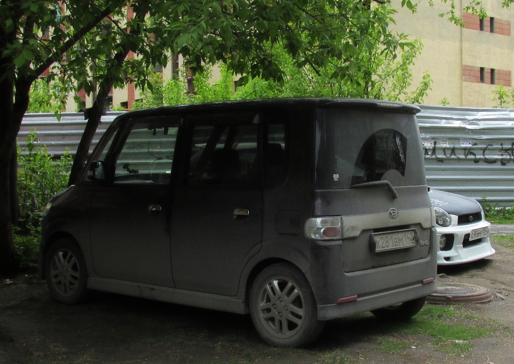 х 281 вм 142, Daihatsu Tanto 1st gen Custom (L360S), 2005–2007