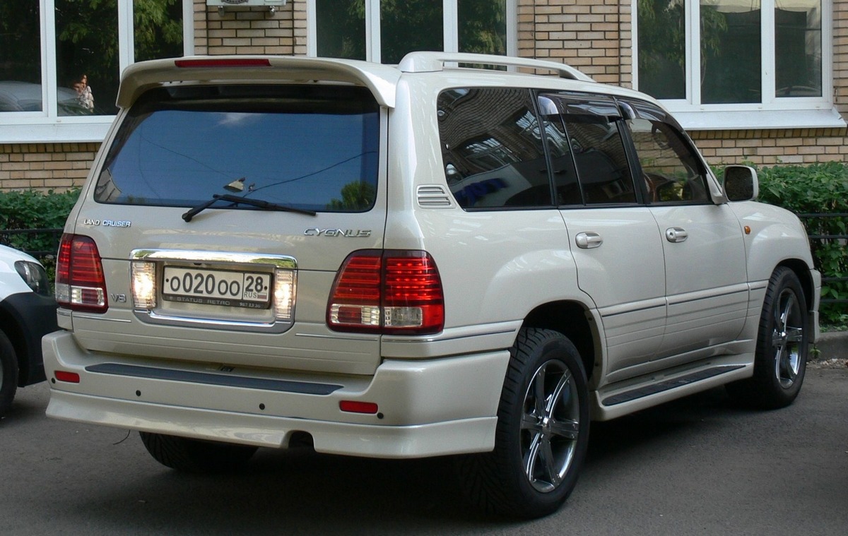 Toyota land cruiser cygnus отличия