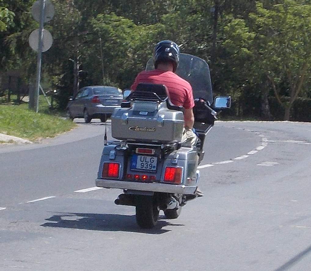 ULG-939, Suzuki Cavalcade 