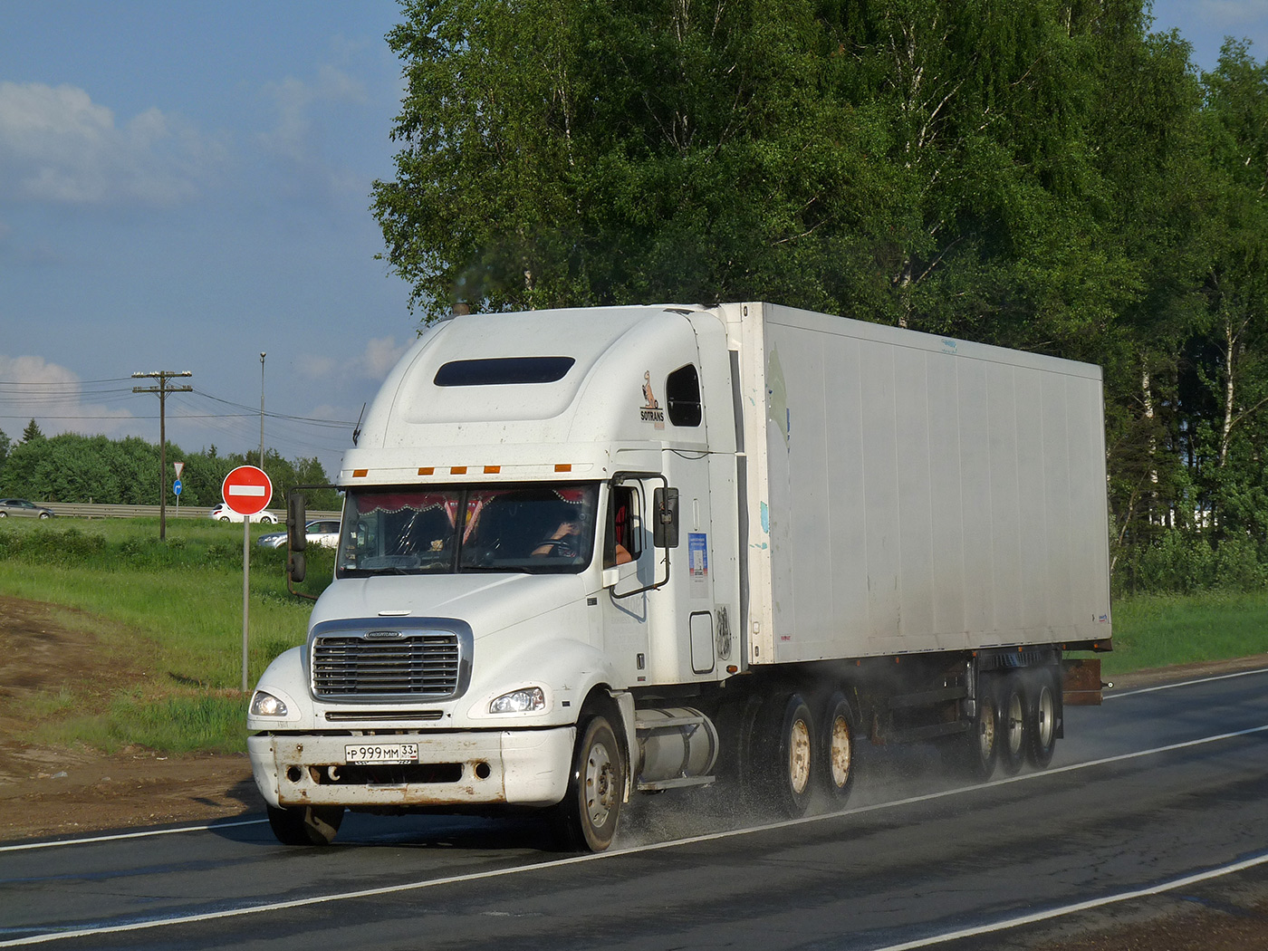 р 999 мм 33, Freightliner Columbia 