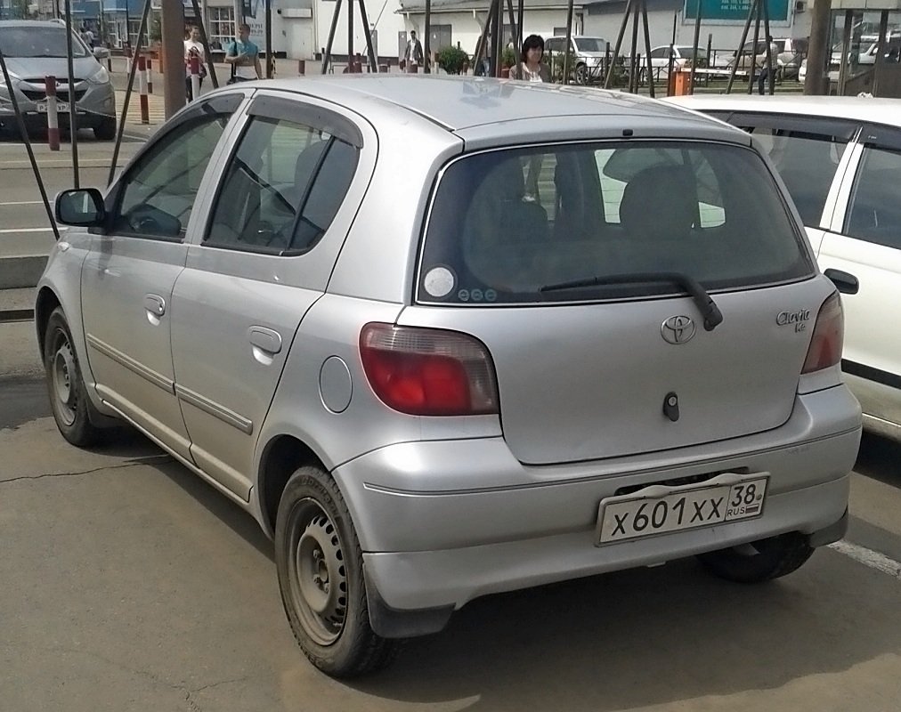 Toyota clavia vitz отличие