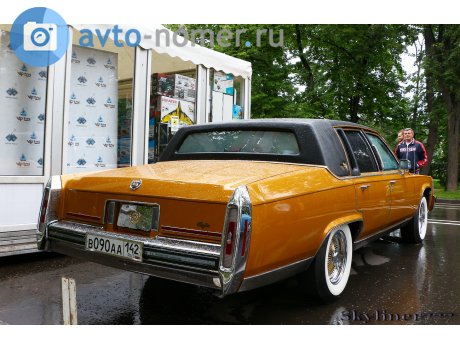 в090аа142, Cadillac Brougham