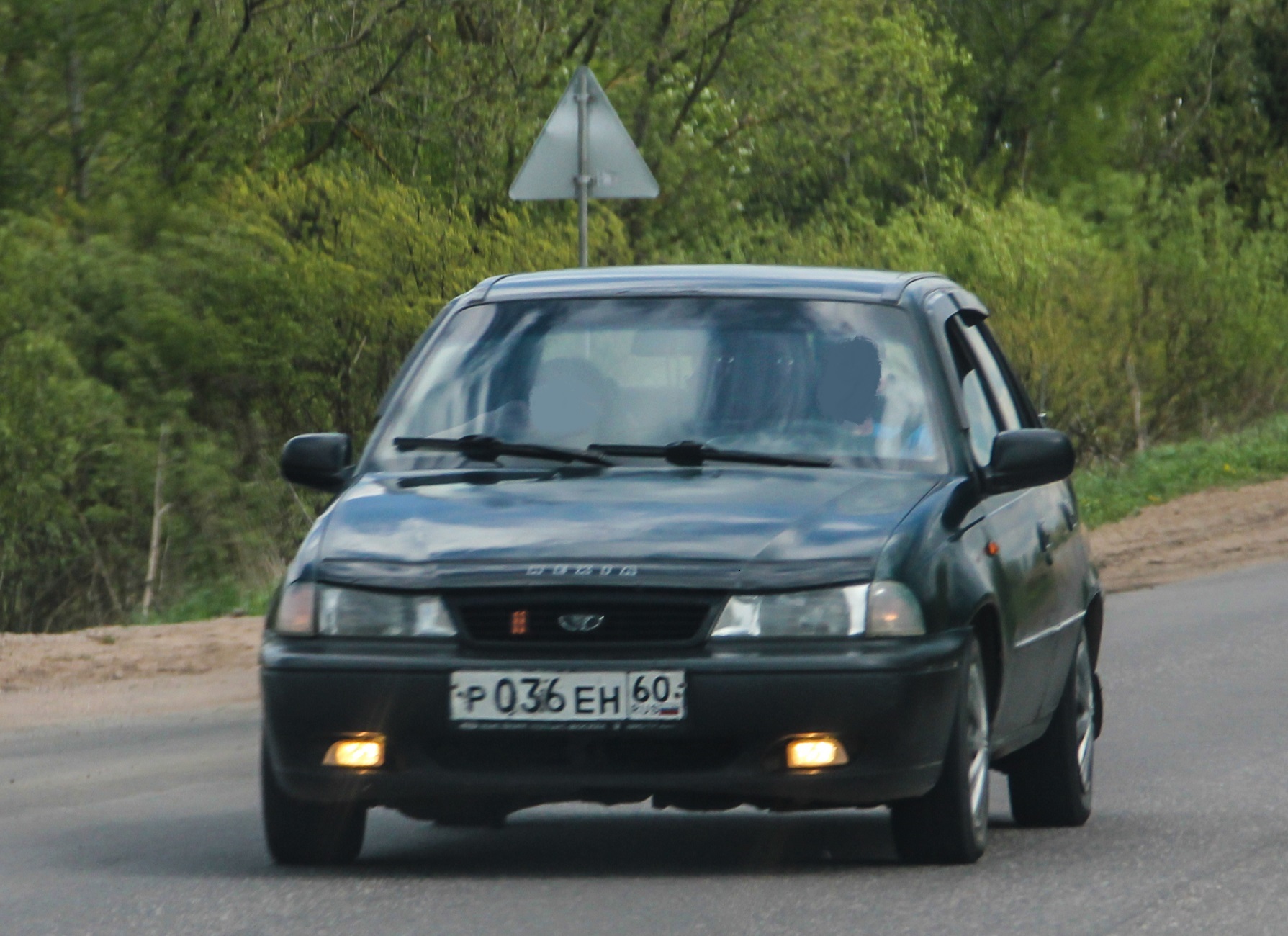 р 036 ен 60, Daewoo Nexia 1st gen Sedan (T-body), 1995–1997 (–2008 for CIS-market)