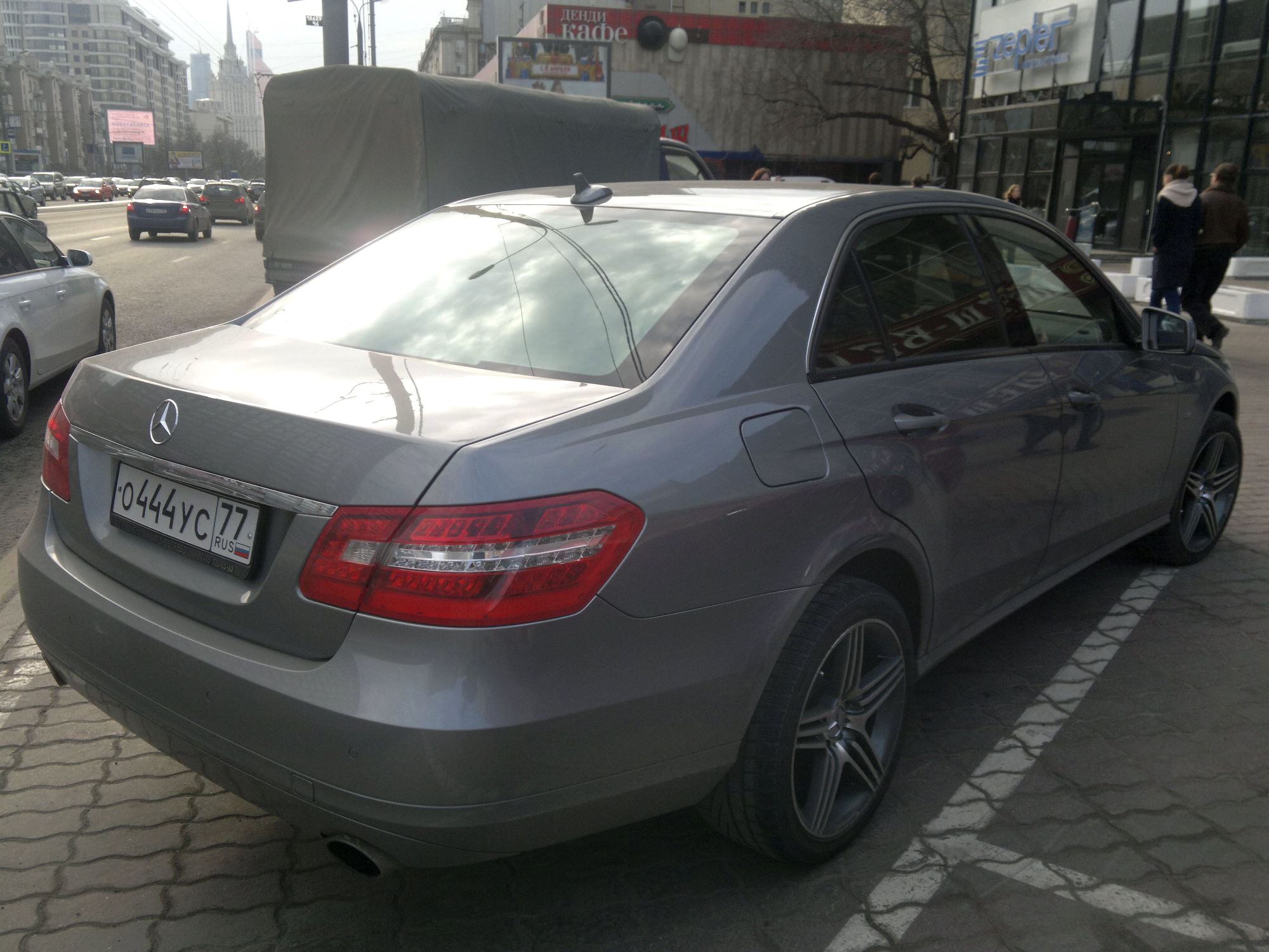 о 444 ус 77, Mercedes-Benz E-Klasse 4th gen Sedan (W212), 2009­–2013