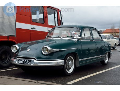 XHY-235, Panhard PL17