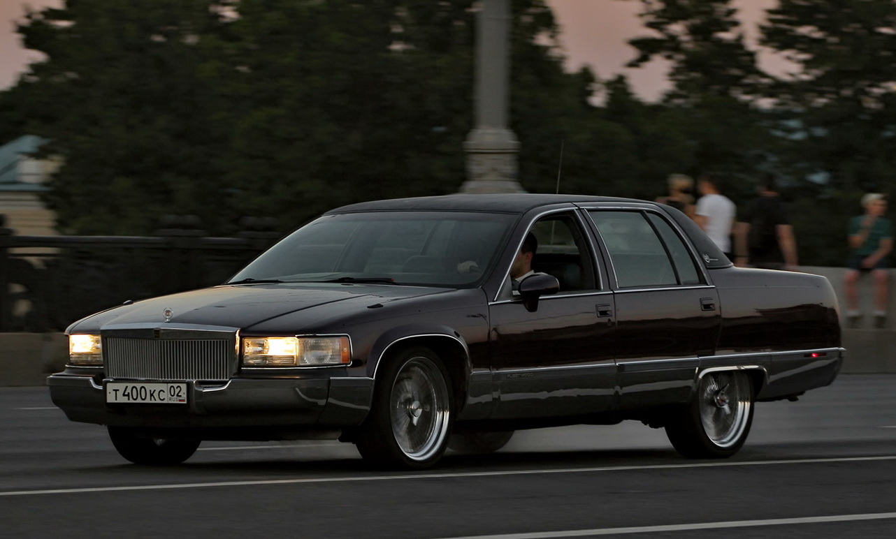 т 400 кс 02, Cadillac Fleetwood 2nd gen Sedan (D-body), 1992–1996