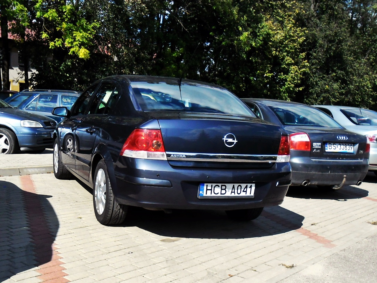 HCB A041, Opel Astra 3rd gen Sedan (H; A04), 2007–2014