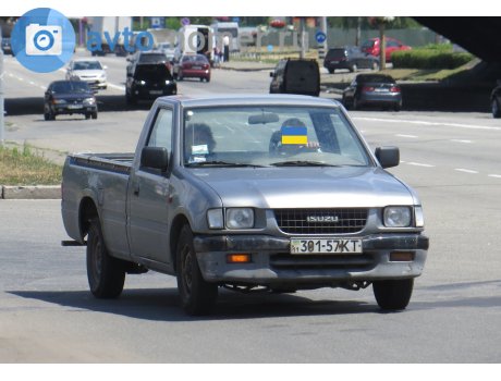 11 301-57 KT, Isuzu Pickup