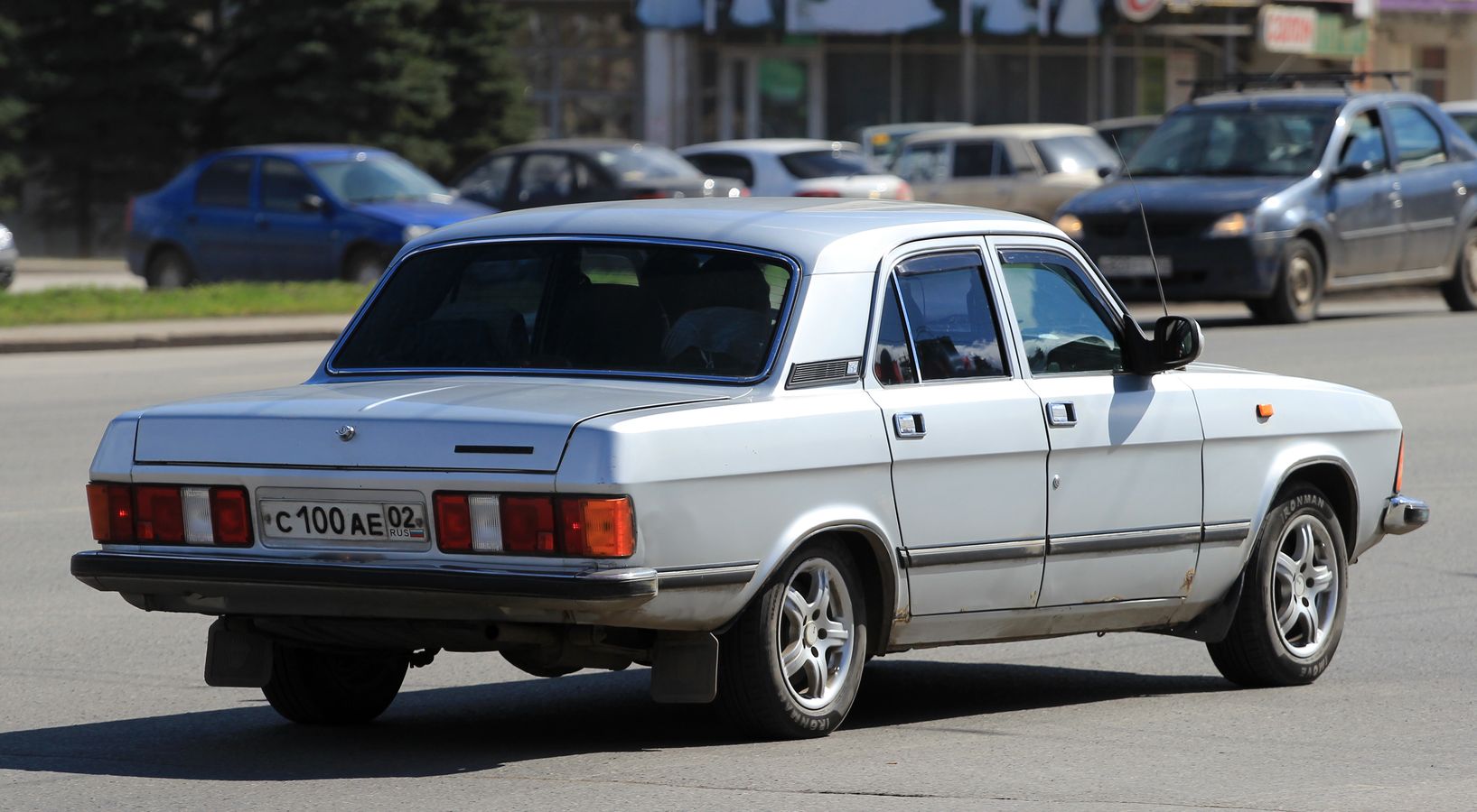 с 100 ае 02, GAZ 3102 Волга 