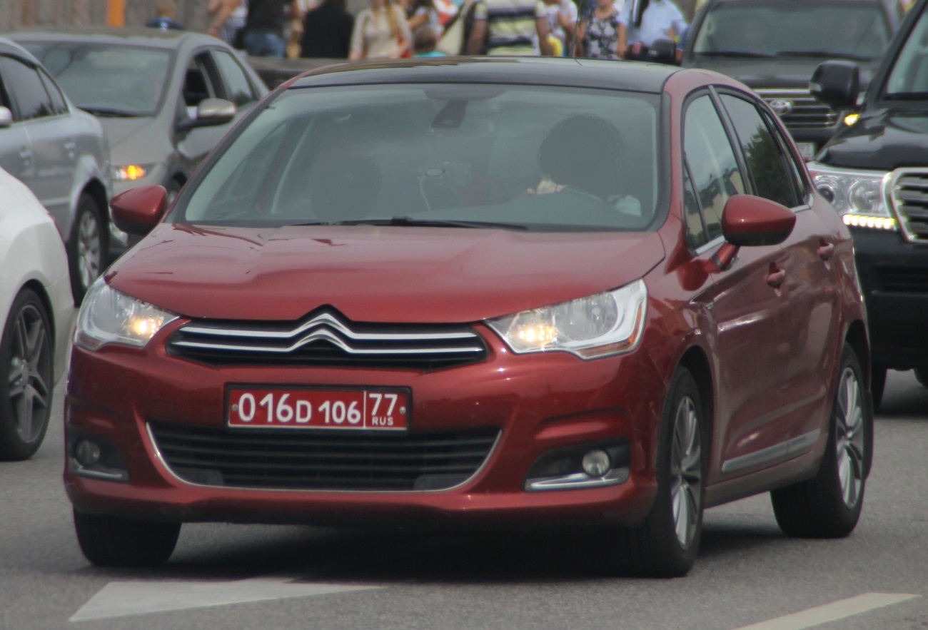 016 D 106 77, Citroёn C4 