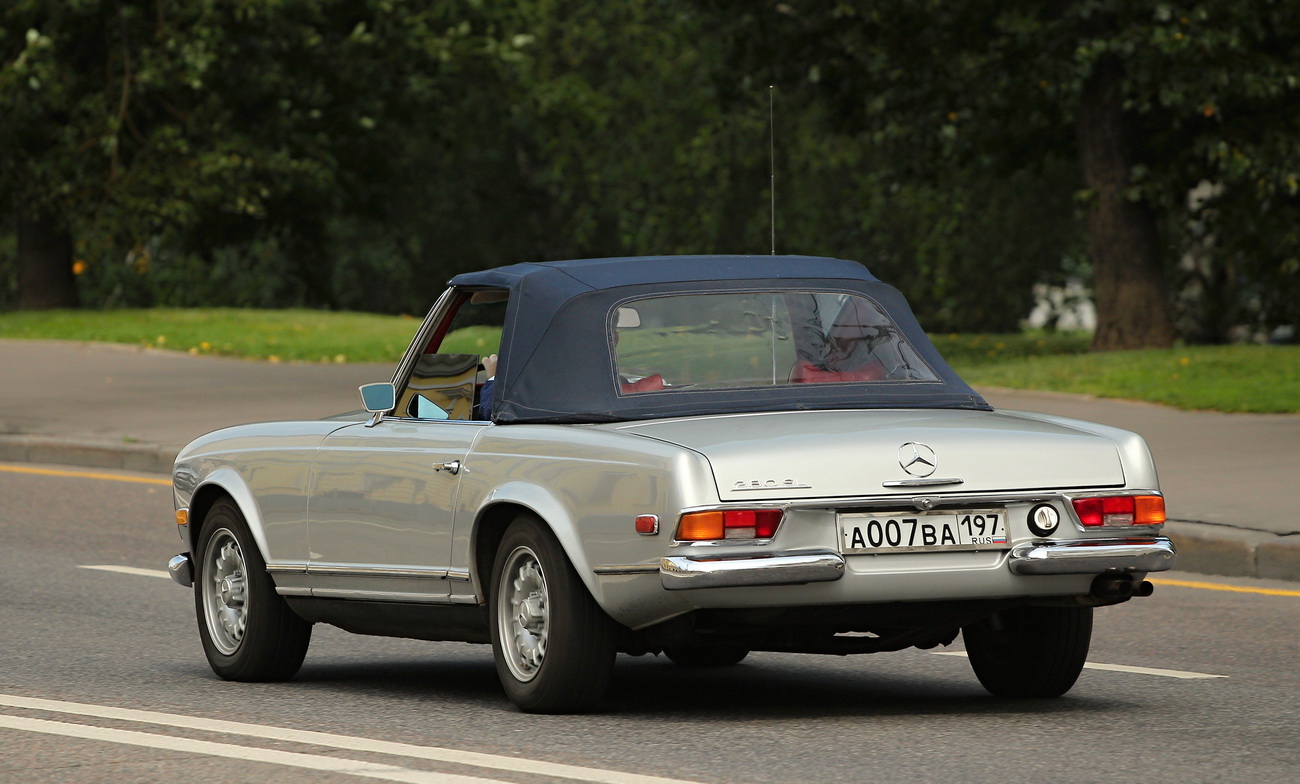 а 007 ва 197, Mercedes-Benz SL-Klasse 2nd gen 230­–280 SL (W113), 1963–1971