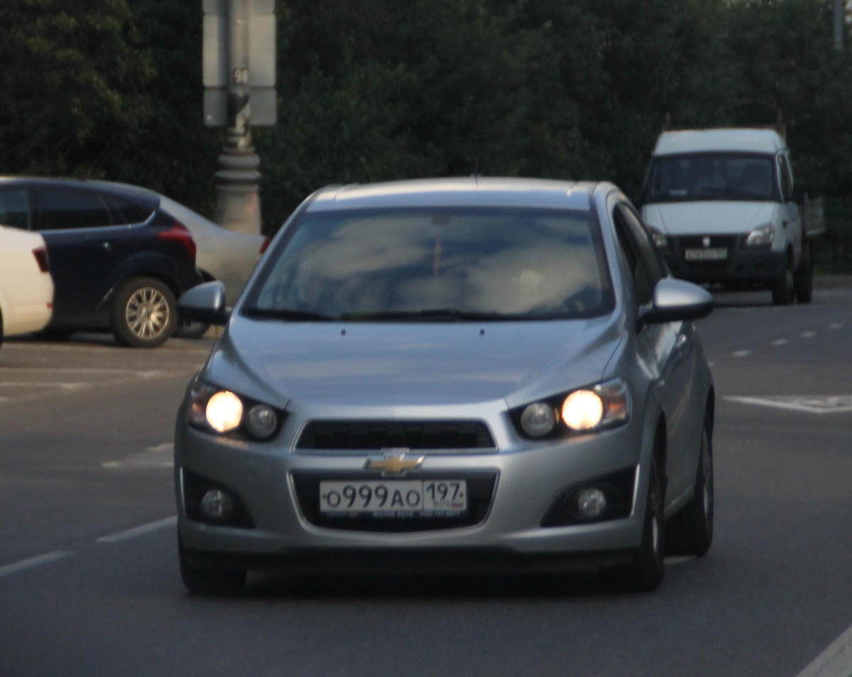 о 999 ао 197, Chevrolet Aveo 